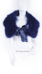 Donkerblauwe veren stola  1936